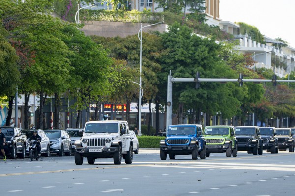 Mang dàn xe Jeep, RAM tiền tỉ 'chơi' rally: Màn chào hàng tốn kém của THACO