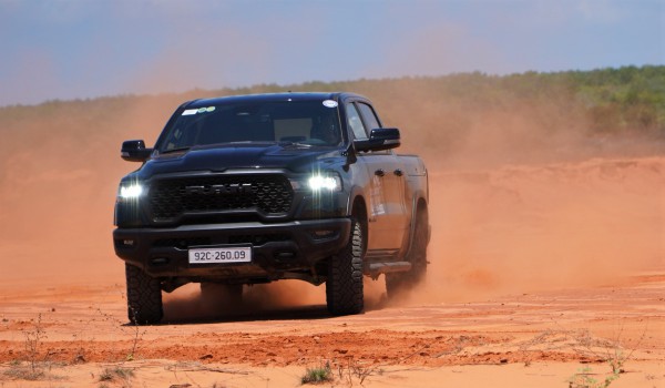 Mang dàn xe Jeep, RAM tiền tỉ 'chơi' rally: Màn chào hàng tốn kém của THACO