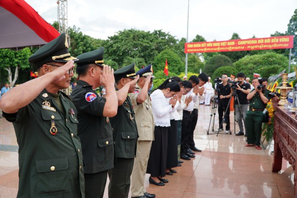 An táng 27 hài cốt liệt sĩ được đưa từ Campuchia về Đắk Lắk