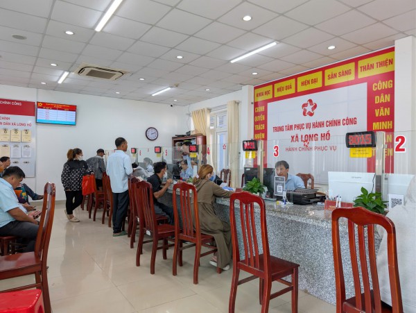 Vĩnh Long thi tuyển vào công chức 683 người hoạt động không chuyên trách
