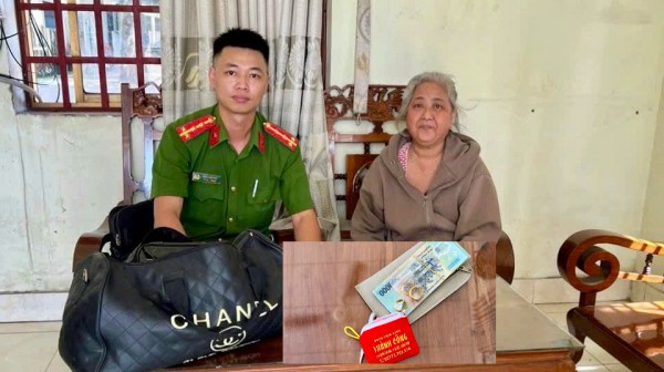 Đồng Nai: Công an giúp người phụ nữ tìm lại túi xách chứa gần 1 cây vàng