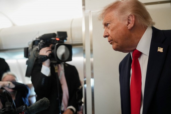 Tổng thống Trump nổi giận bỏ ngang phỏng vấn