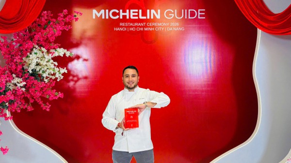 Đầu bếp đứng sau nhà hàng Địa Trung Hải ở TP.HCM được Michelin vinh danh là ai? Đầu bếp đứng sau nhà hàng Địa Trung Hải ở TP.HCM được Michelin vinh danh là ai?