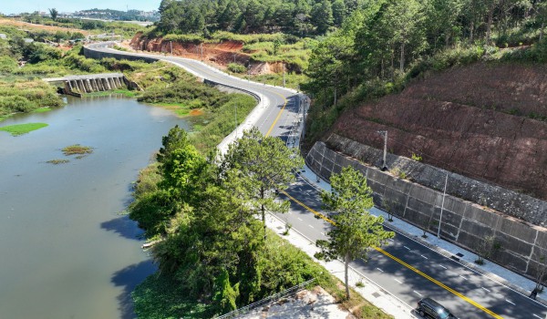 Đề xuất thêm bến thuyền, sân bay trực thăng để du lịch hồ Tuyền Lâm 'cất cánh'