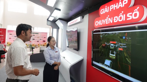 2 phường ở TP.HCM phạt nguội vượt đèn đỏ, lấn chiếm vỉa hè qua camera AI