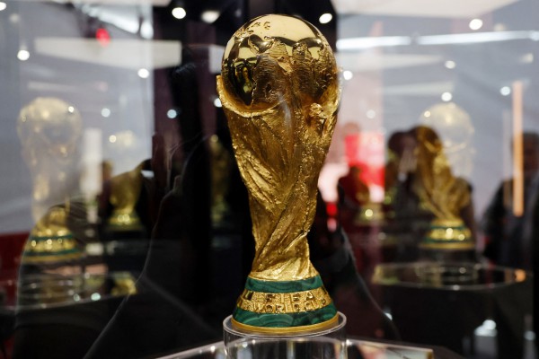 Vì sao giá vé World Cup tăng ‘khủng’ hơn 60,6 tỉ đồng/vé: FIFA hưởng lợi bao nhiêu? Vì sao giá vé World Cup tăng ‘khủng’ hơn 60,6 tỉ đồng/vé: FIFA hưởng lợi bao nhiêu?