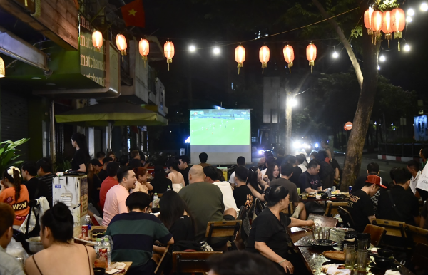 Quán ăn ở trung tâm TP.HCM mở từ chiều đến sáng, 'chuyển động' cùng World Cup 2026