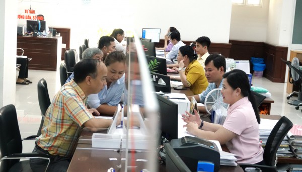 Một phường ở TP.HCM giúp dân cắt giảm 12.000 lượt giấy tờ