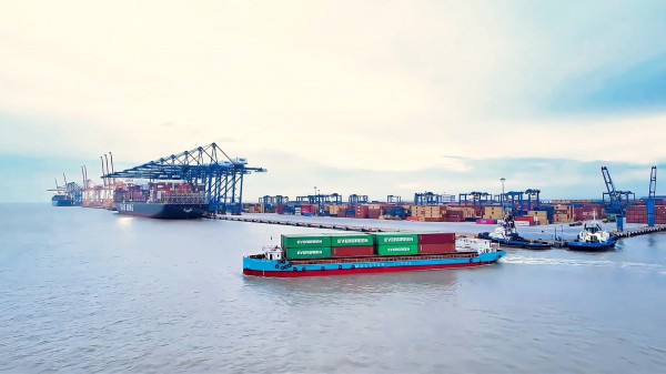 Logistics Việt trước ngưỡng cửa vươn tầm
