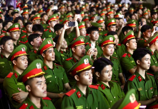 Khai mạc chuỗi sự kiện Gala 'Tổ quốc bình yên' tại phố đi bộ Nguyễn Huệ