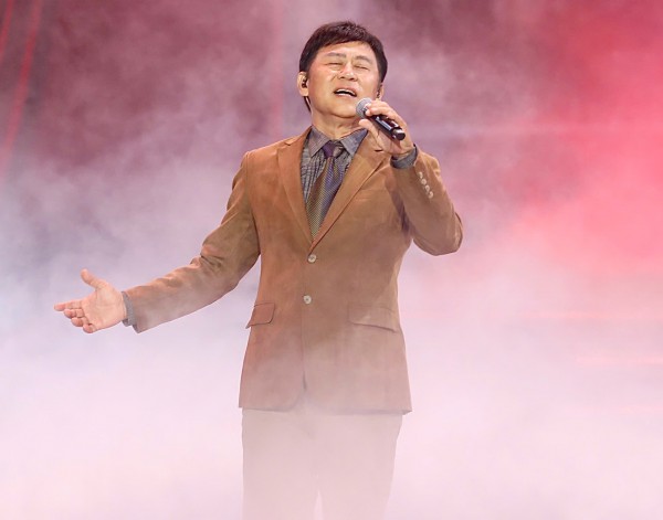 Khai mạc chuỗi sự kiện Gala 'Tổ quốc bình yên' tại phố đi bộ Nguyễn Huệ