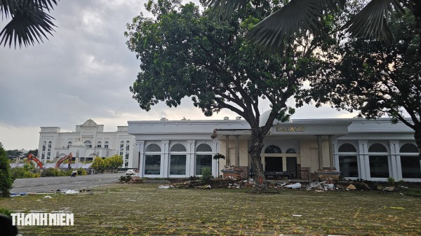 Thành phố Đồng Nai: Tháo dỡ tòa nhà cuối cùng của khu phức hợp Eros Palace