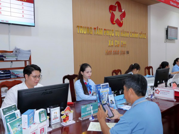 Xã Củ Chi ra mắt mô hình 'Một cửa kinh doanh số' hỗ trợ người dân
