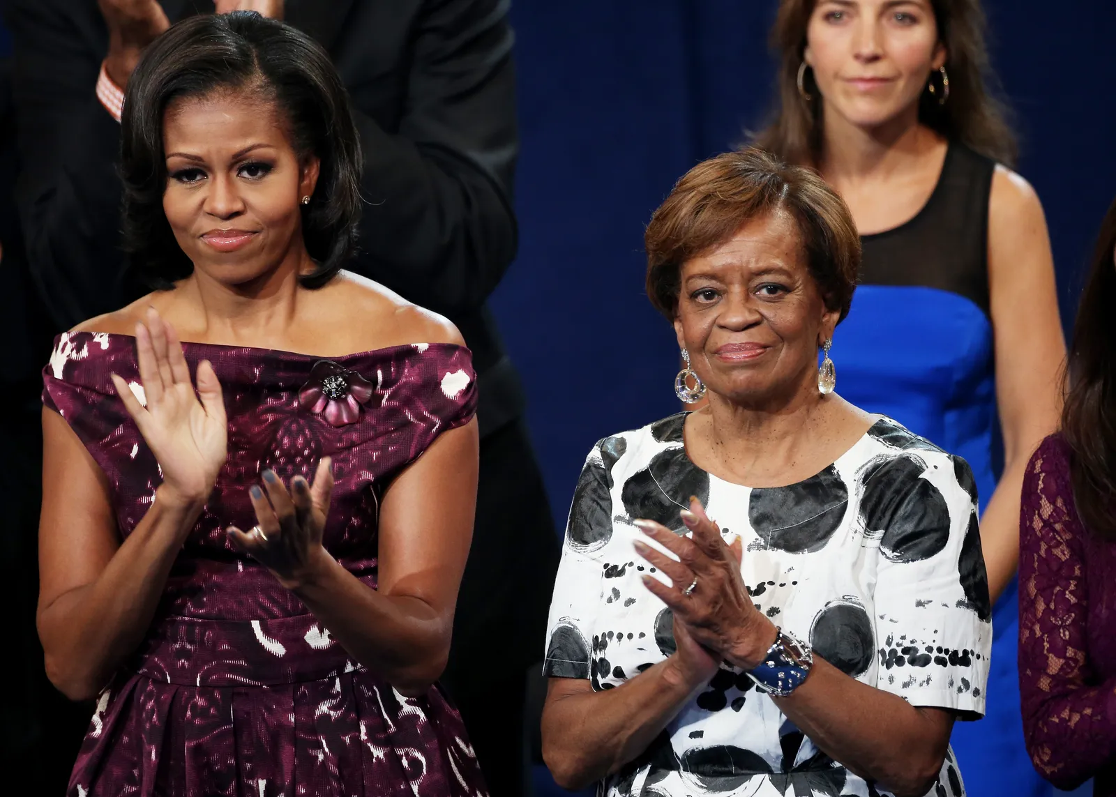Bà Michelle Obama gây xúc động với bộ trang phục tưởng nhớ mẹ