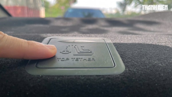 Giải mã ký hiệu ghế ngồi có dây neo kèm chữ 'Top Tether' trên ô tô