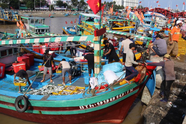 Lâm Đồng tiến ra biển lớn: Biển khơi máu thịt ngàn đời