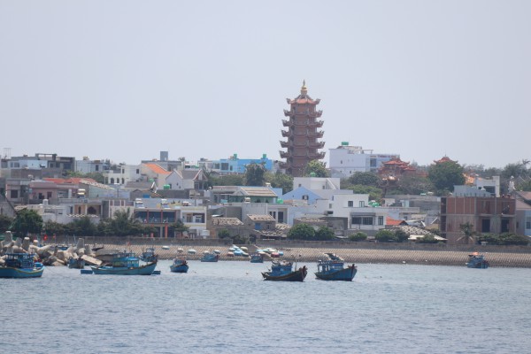 Lâm Đồng tiến ra biển lớn: Biển khơi máu thịt ngàn đời