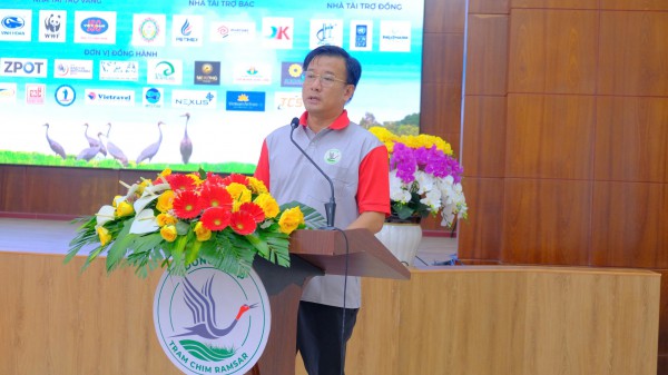 Đồng Tháp tiếp nhận thêm 6 sếu đầu đỏ từ Thái Lan