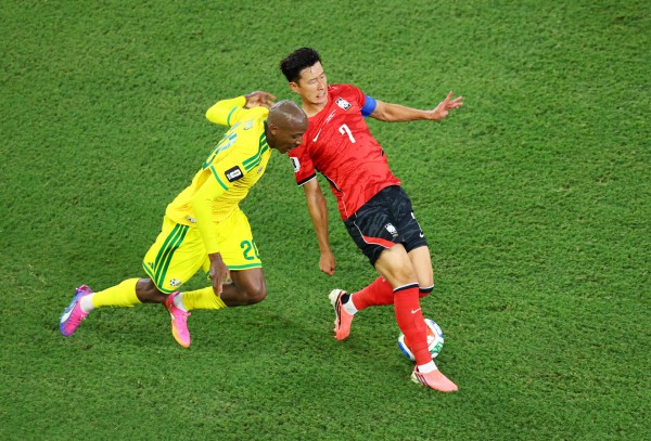 Cảm xúc trái ngược: Son Heung-min và Hàn Quốc suy sụp, Nam Phi mở hội