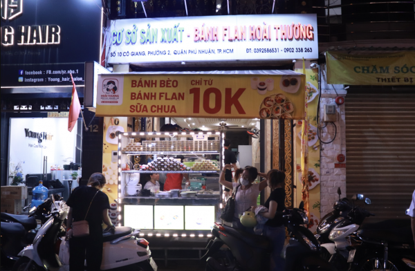 Gây bão mạng quốc tế, bánh ram ít Huế thành món 'best seller' ở nhiều quán TP.HCM