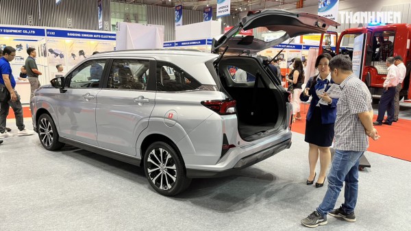 Ô tô gầm cao 5 - 7 chỗ hút khách, thị phần xe sedan dần 'teo tóp'
