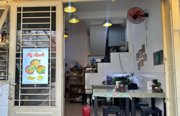 Bún rạm Phù Mỹ ở TP.HCM: 3 lần đổi mặt bằng, khách xứ Nẫu vẫn tìm vào hẻm