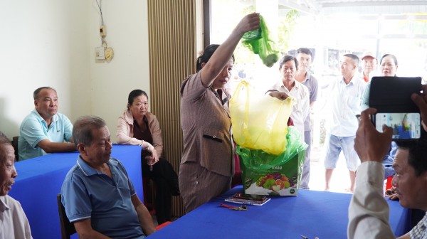 Cá chết hàng loạt: Người dân chưa chấp nhận mức hỗ trợ từ đơn vị thi công