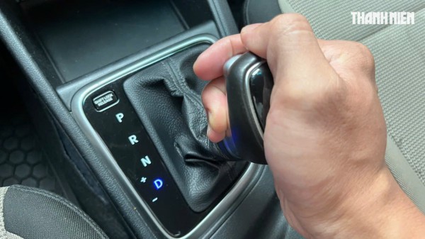 Cần chuyển số truyền thống trên ô tô đang dần bị thay thế