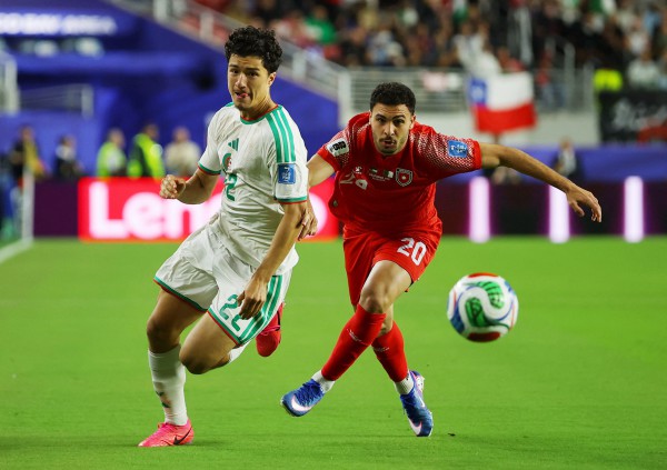 Cầu thủ gốc Việt giúp Algeria ngược dòng thắng Jordan, khiến HLV Jordan nể phục: FIFA vinh danh đặc biệt Cầu thủ gốc Việt giúp Algeria ngược dòng thắng Jordan, khiến HLV Jordan nể phục: FIFA vinh danh đặc biệt