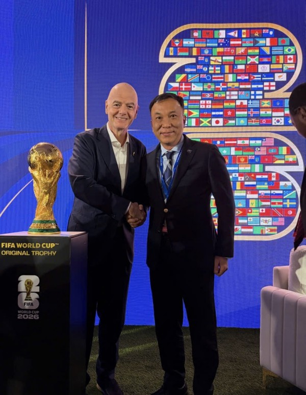 Chủ tịch FIFA và Chủ tịch VFF trao đổi về phát triển bóng đá Việt Nam