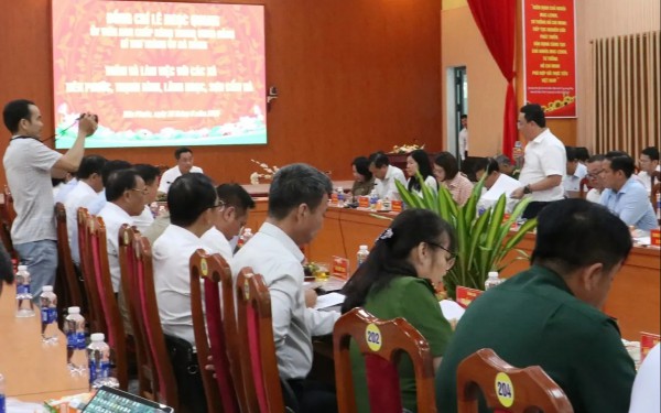 Đà Nẵng: Cấp xã quá tải sau phân cấp, nhiều địa phương kiến nghị bổ sung nhân lực Đà Nẵng: Cấp xã quá tải sau phân cấp, nhiều địa phương kiến nghị bổ sung nhân lực