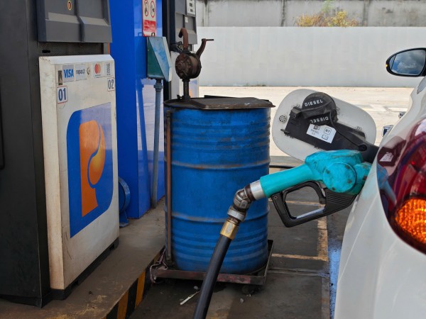Giá xăng dầu hôm nay 10.6.2026: Lao dốc mất hơn 3% Giá xăng dầu hôm nay 10.6.2026: Lao dốc mất hơn 3%