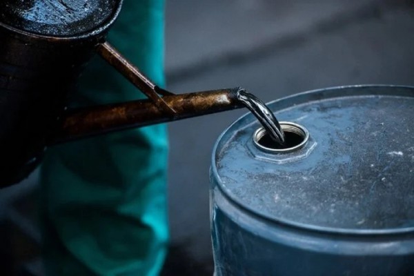 Giá xăng dầu hôm nay 15.6.2026: Lao dốc về mốc 80 USD/thùng Giá xăng dầu hôm nay 15.6.2026: Lao dốc về mốc 80 USD/thùng