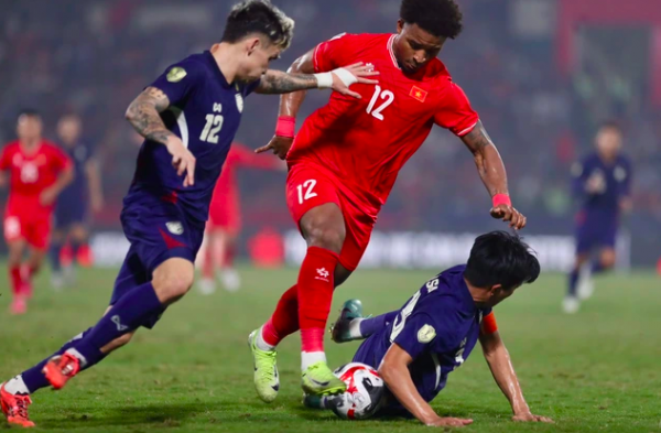 HLV đội tuyển Thái Lan nói điều bất ngờ trước AFF Cup, rất ‘cáu’ vì…