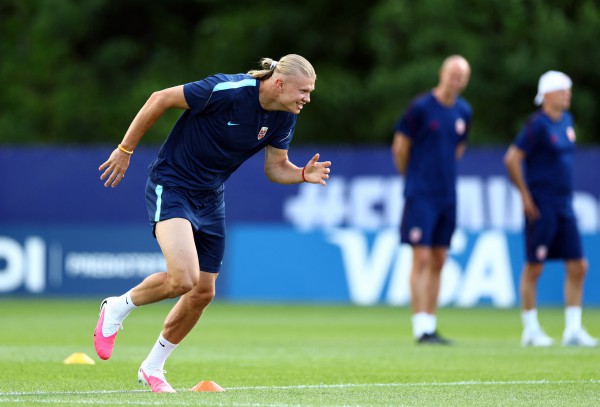 Haaland và Odegaard mang theo giấc mơ World Cup của Na Uy, gặp Iraq lúc mấy giờ? Haaland và Odegaard mang theo giấc mơ World Cup của Na Uy, gặp Iraq lúc mấy giờ?