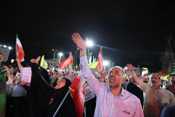 Hezbollah kêu gọi Li Băng hàn gắn quan hệ với Iran