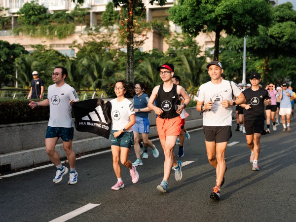 Hơn 200 runner tham gia sự kiện chạy bộ ra mắt Sala Running Store