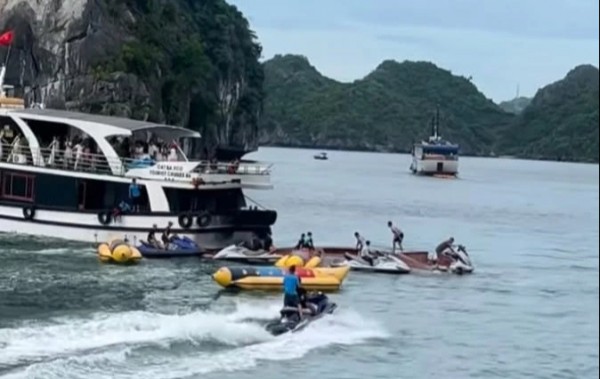 Khẩn trương điều tra vụ lật tàu du lịch trên vịnh Lan Hạ