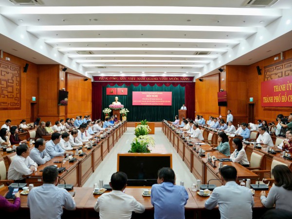 Lãnh đạo Thành ủy TP.HCM: Đằng sau mỗi măng-sét là tâm huyết, thanh xuân người làm báo
