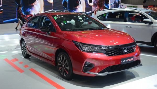 Liên tục 'đại hạ giá' doanh số nhiều mẫu sedan hạng B dưới 600 triệu vẫn giảm