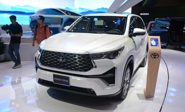 Ô tô hybrid hút khách, xe nào bán chạy nhất Việt Nam sau 5 tháng đầu năm?
