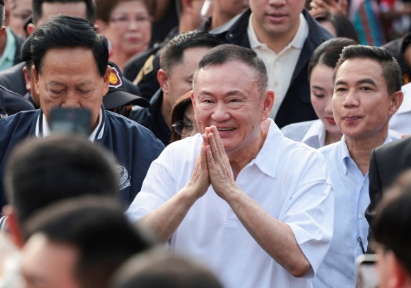Ông Thaksin được trả tự do sớm nhờ lệnh ân xá hoàng gia?
