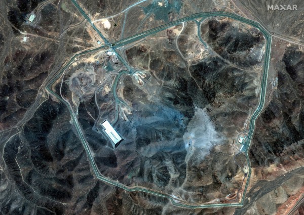 Ông Trump nói chỉ Mỹ và Trung Quốc mới lấy được uranium bị chôn vùi của Iran