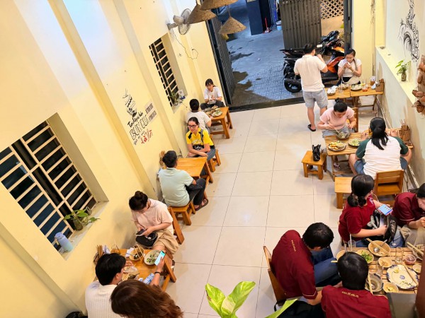Quán ăn quê nhà ở TP.HCM 'đóng cửa sớm vì quá đông' sau loạt bài của Báo Thanh Niên