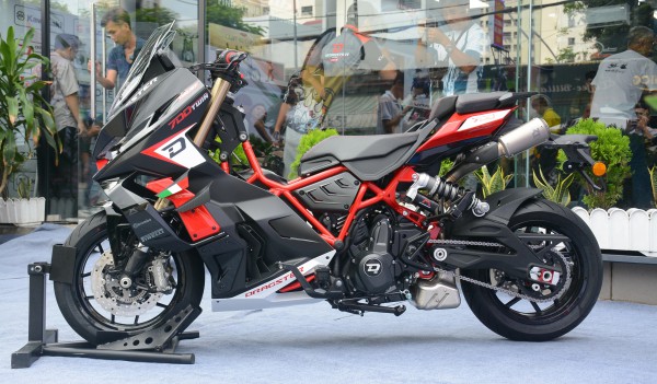 Siêu xe tay ga Italjet Dragster 700 đầu tiên về Việt Nam, giá 428 triệu đồng