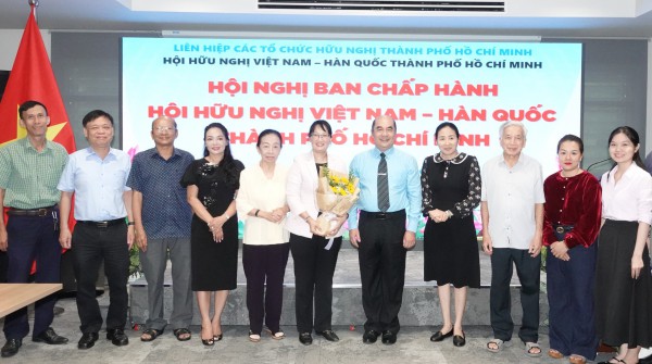 TP.HCM bầu chủ tịch 4 hội hữu nghị