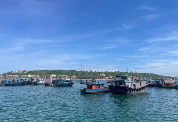 Tàu cá Hải Phòng chìm trên biển, 2 ngư dân mất tích Tàu cá Hải Phòng chìm trên biển, 2 ngư dân mất tích