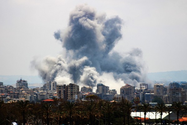 Thủ tướng Israel ra lệnh tấn công sâu vào Lebanon, Iran nhắc nhở Mỹ