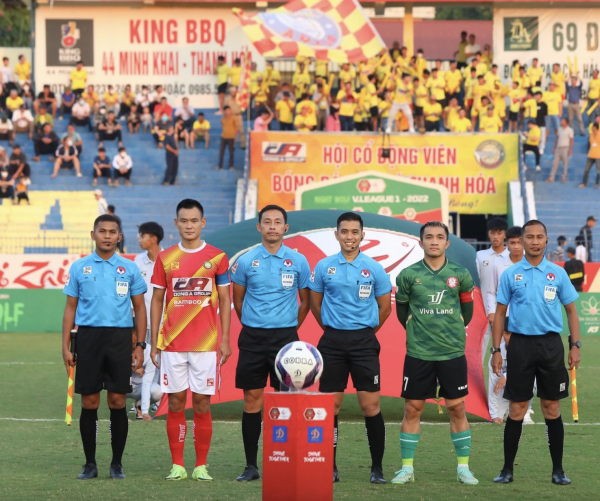 Trọng tài Malaysia bắt vòng cuối V-League: Không phải 3 trận đua trụ hạng, mà là trận có HLV Popov