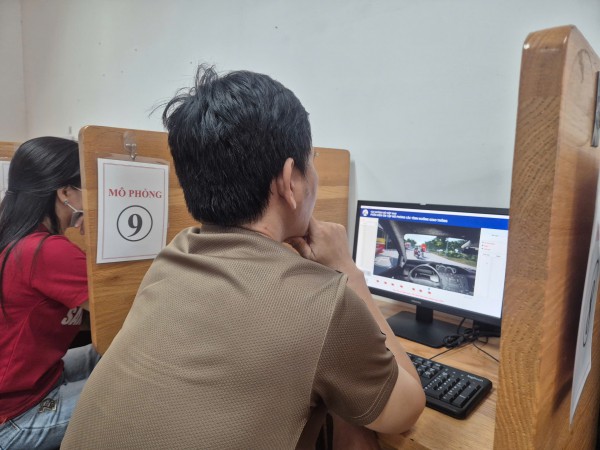 Từ ngày 1.7.2026, dự kiến bỏ phần sát hạch lái xe mô phỏng Từ ngày 1.7.2026, dự kiến bỏ phần sát hạch lái xe mô phỏng